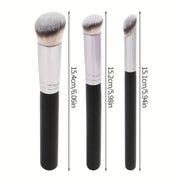 Trío Esencial de Brochas · Base, Corrector y Sombras